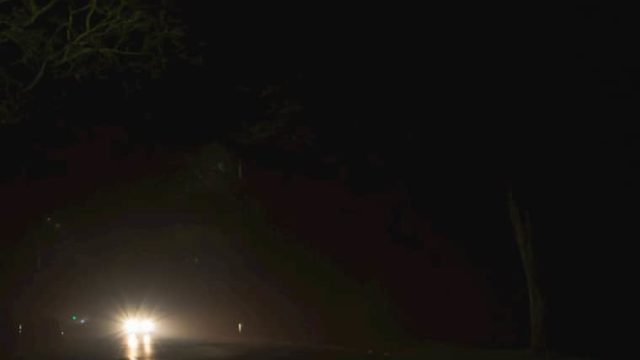 car-headlights-at-night-
